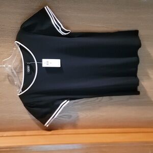 Woman's LAUREN/RALPH LAUREN short sleeve black top with white trim.  XL NWT.